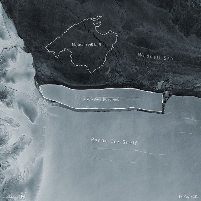  Най-големият айсберг в света се отчупи от Антарктида 