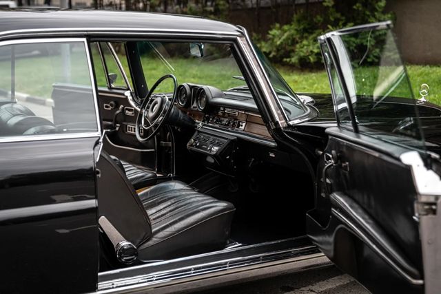  Продава се превъзходно купе Mercedes-Benz W111 