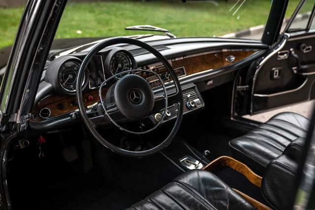  Продава се превъзходно купе Mercedes-Benz W111 