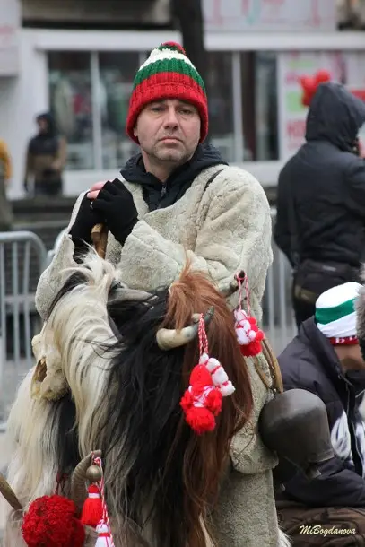 Най-добрите групи на Сурва 2026 ще дефилират днес (СНИМКИ)