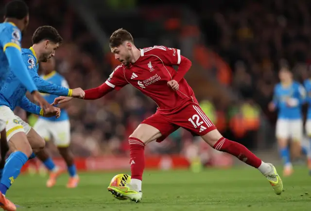 Ливърпул повали последния и влезе в топ 4