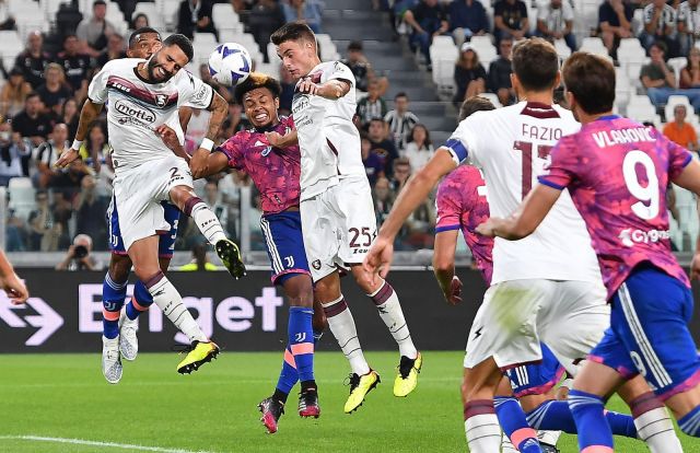 Ювентус продължава с неубедителните игри в Серия А