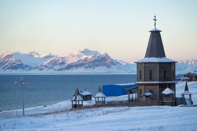 Русия започна военни учения в Арктика