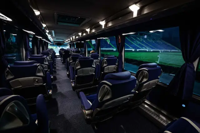 Подробно за новия автобус на ПФК „Левски“  | интерФакти.БГ Подробно за новия автобус на ПФК „Левски“