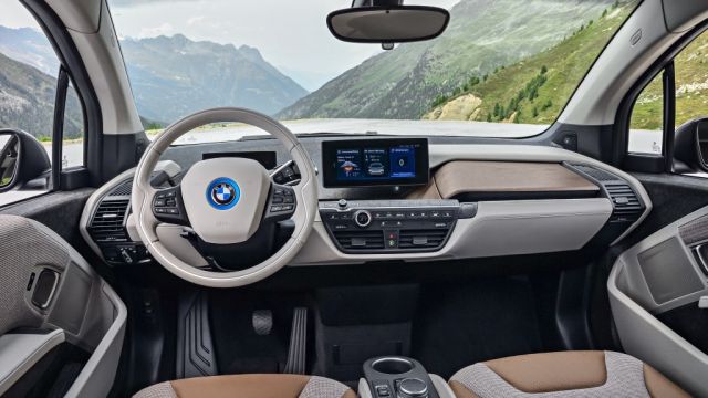 Електромобилът на старо: За какво да внимаваме при употребявано BMW i3?