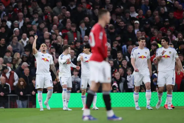 Лийдс и Илия Груев надвиха десет от Манчестър Юнайтед 