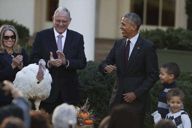 Тръмп и Обама с първо и последно обръщение за Деня на благодарността