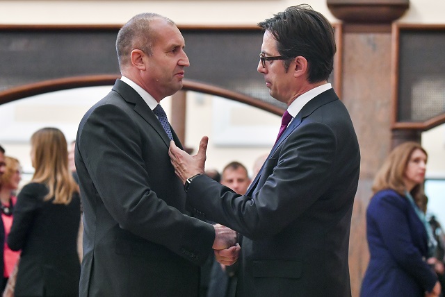 Новият президент се закле в Скопие (СНИМКИ)