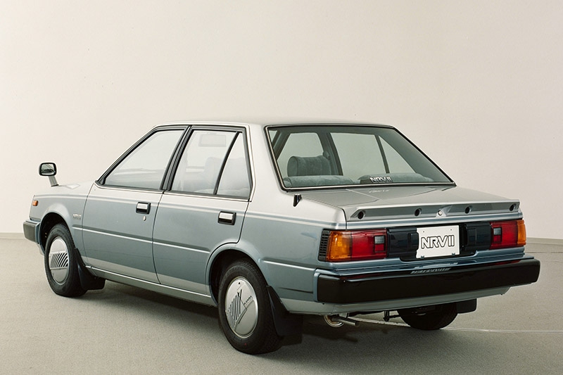 През 1983-а Nissan прави кола от бъдещето