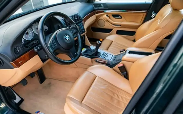 23-годишно BMW E39 от първи собственик бе продадено за колосална сума