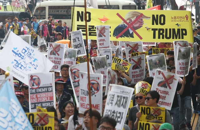 Протести при посещението на Тръмп в Южна Корея