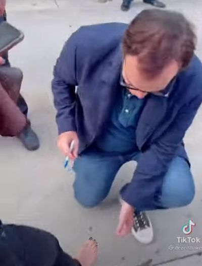  Блогърка трансформира в сензация подпис на Тарантино 