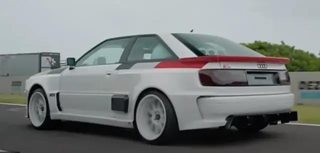 Под капака на това Audi S2 работи V10 от R8