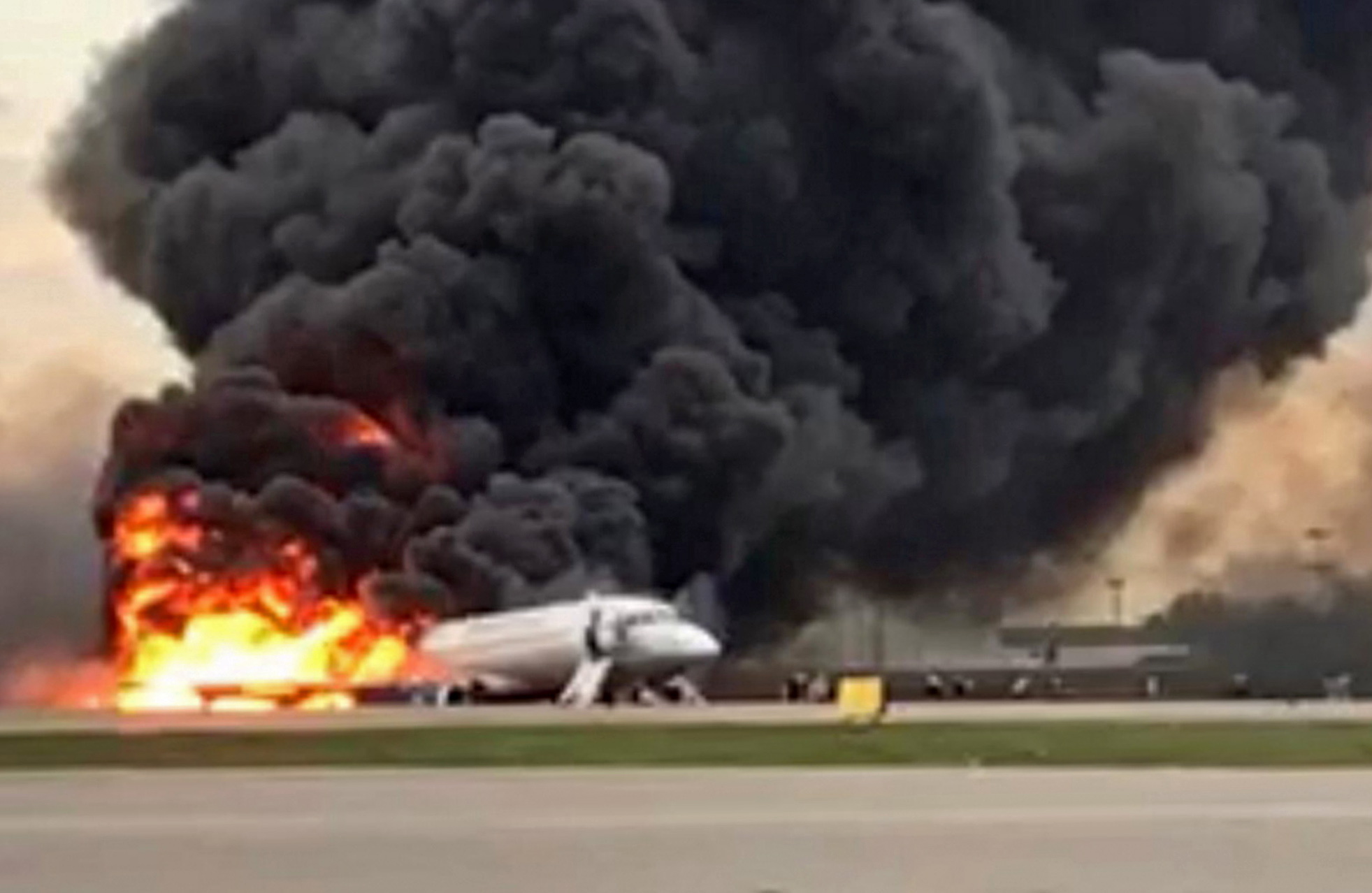 41 са жертвите при самолетната катастрофа в Москва
