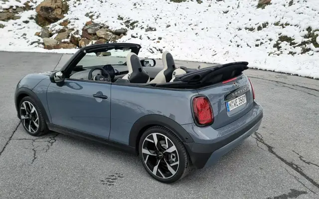 Тествахме новото Mini Cooper S във версия кабриолет | интерФакти.БГ Тествахме новото Mini Cooper S във версия кабриолет