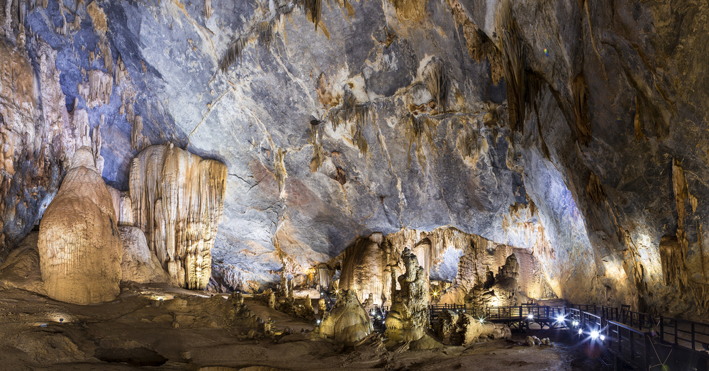 Учени се спуснаха в ръмжаща пещера и... (ВИДЕО+СНИМКИ)