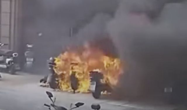 Дефектен акумулатор изгори до основи четири мотоциклета