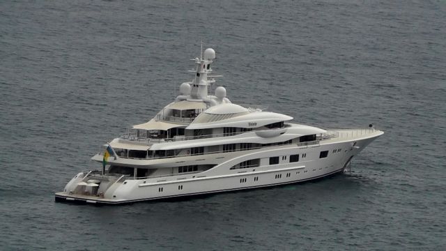  Вижте яхтата, за която Джей Ло и Бен Афлек плащаха над <br> млн. на седмица 
