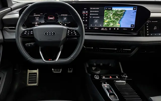 У нас пристигна изцяло новото Audi Q6 e-tron. Вижте и колко струва (ВИДЕО)