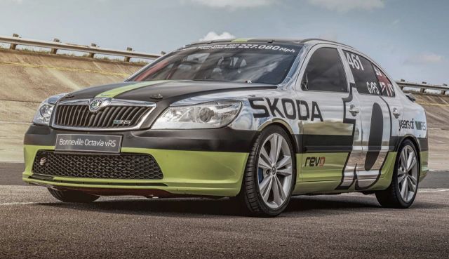  Спомняте ли си за най-бързата Skoda, която подвигна 366км/ч? 