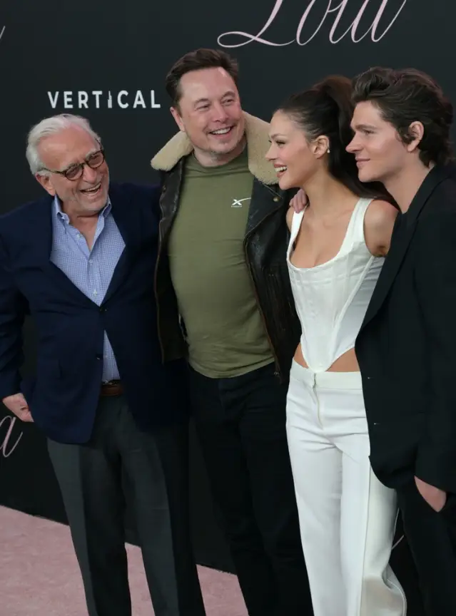 Бащата на Никола Пелц проговори за разрива със семейство Бекъм