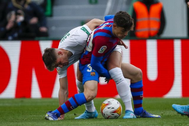  Барселона обърна Елче с два гола на запаси 