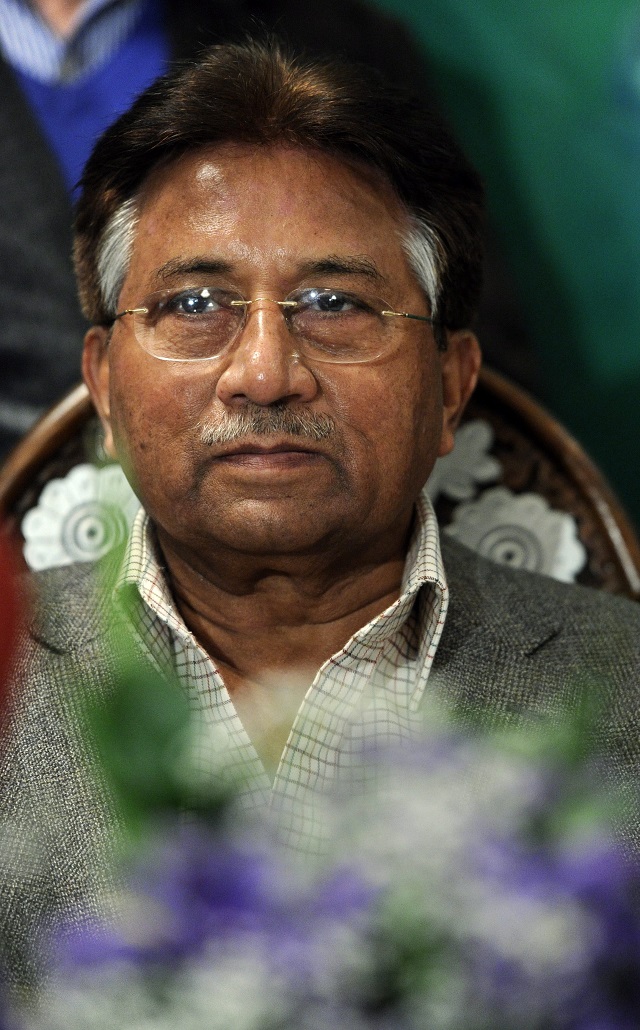 Генерал Мушараф отърва бесилото