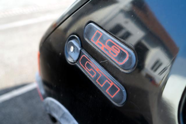 Peugeot празнува 210 години с реставрация на 205 GTi