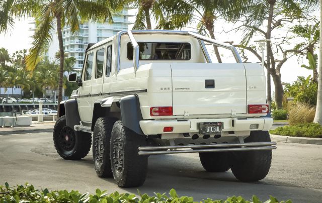 Рядък Mercedes G63 6x6 може да постави рекорд за най-висока цена