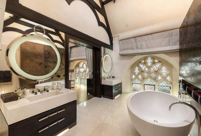  Ето по какъв начин църва се трансформира в къща (СНИМКИ) 