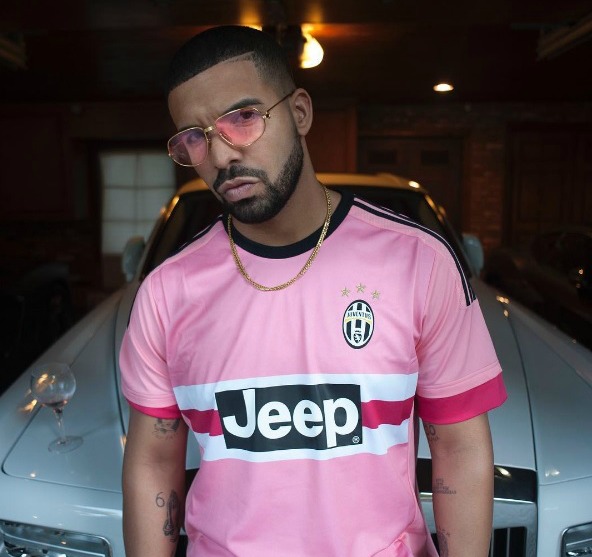 Дрейк добави Юве към „любимите“ си отбори