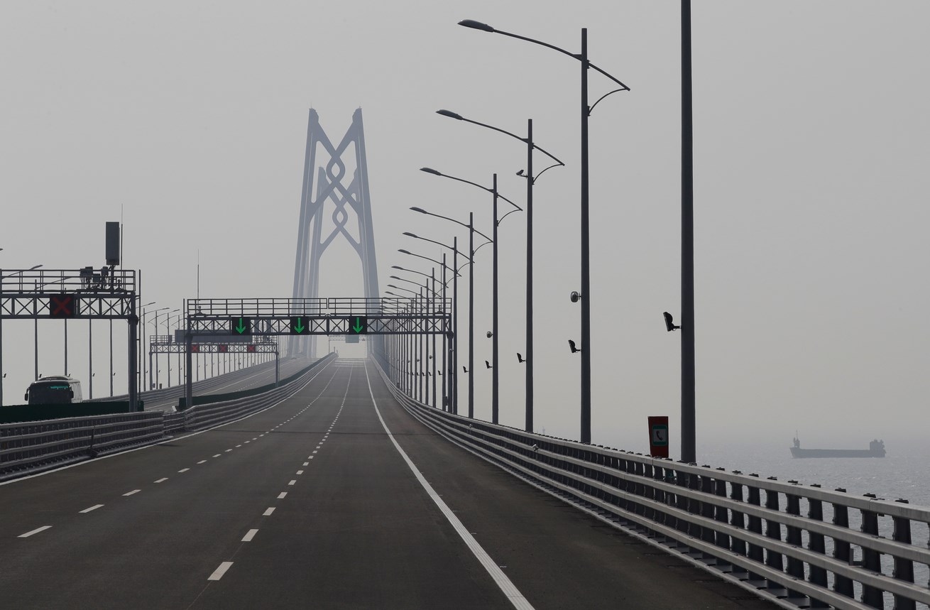 Най-дългият мост в света е факт (ВИДЕО+СНИМКИ)