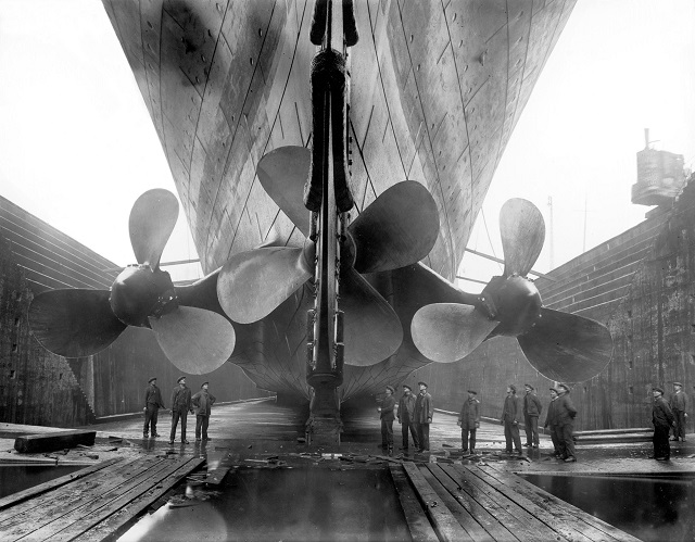Останките на "Титаник" се рушат