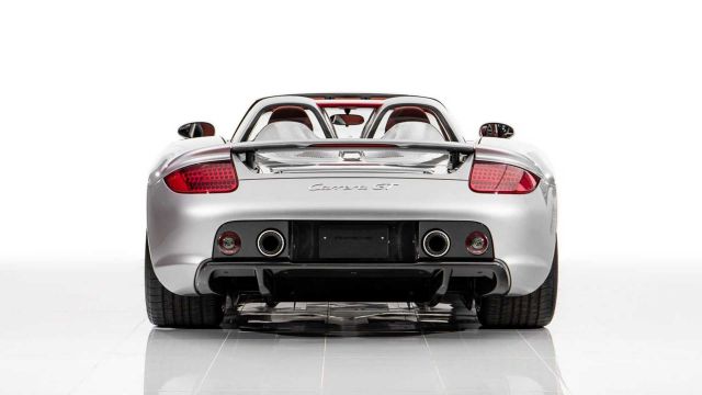Продава се Carrera-та с най-малък пробег в света
