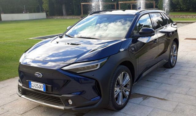 Пет електрически и две коли с ДВГ достигнаха до финала на „Кола на годината“ 2023