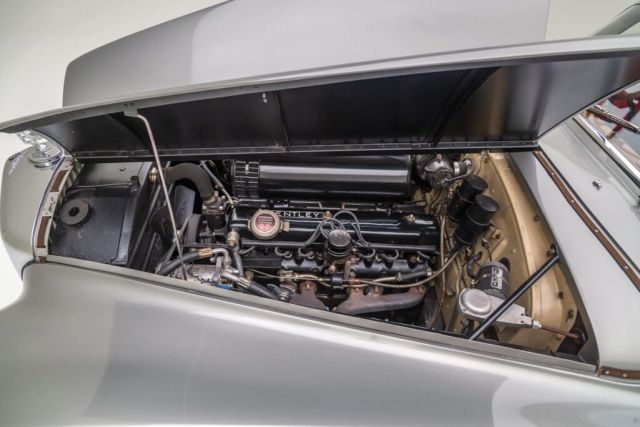  Емблематичната 70-годишна суперкола на Bentley се завръща в произвеждане 