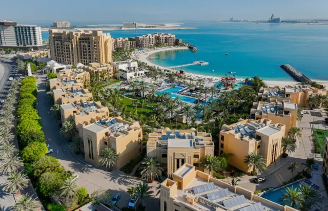 Емирството, което ще засенчи Дубай (СНИМКИ)