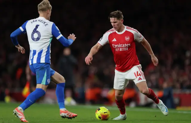 Арсенал бързо се върна отново на върха