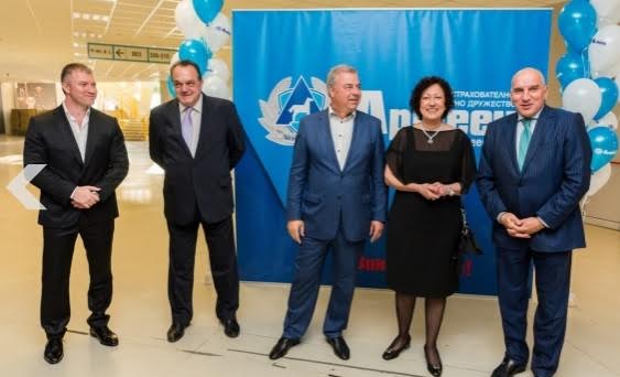 Стилно шоу за 20 години ЗАД „Армеец”