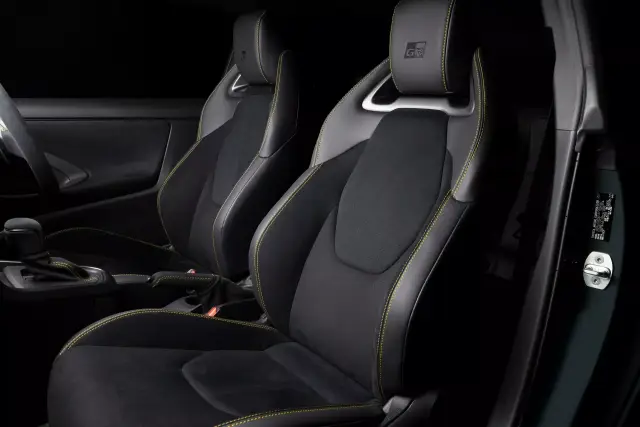 Тази Toyota Yaris е толкова специална, че може да си я купите само след като спечелите от лотарията