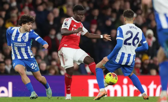 Арсенал бързо се върна отново на върха