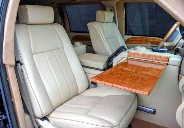  Продадоха лимузината на йорданския крал за жълти стотинки 