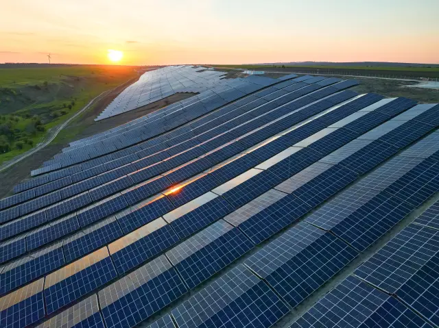 Соларис Холдинг пусна в употреба нов хибриден ВЕИ парк край с. Селановци