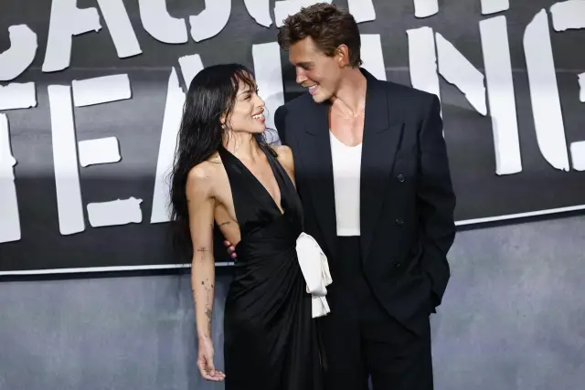 Зоуи Кравиц и Остин Бътлър - нова холивудска двойка? (СНИМКИ)