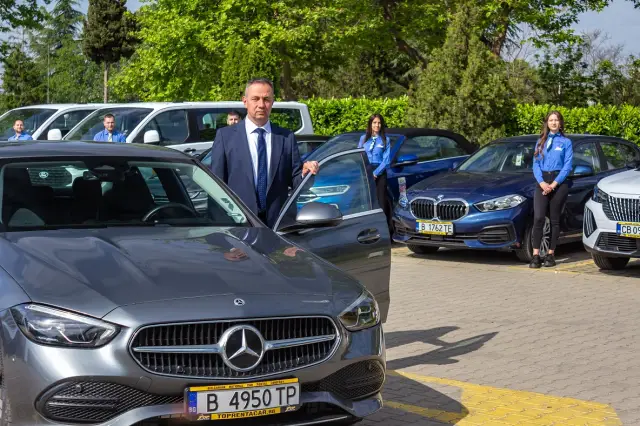 Top Rent A Car разширява автопарка си с 1000 нови автомобила | ФАКТИ.БГ - 3 Top Rent A Car разширява автопарка си с 1000 нови автомобила - 3