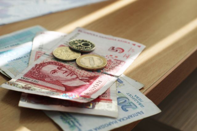 България е страната с най-ниски разходи за труд в ЕС - 7 евро на час | ФАКТИ.БГ България е страната с най-ниски разходи за труд в ЕС - 7 евро на час