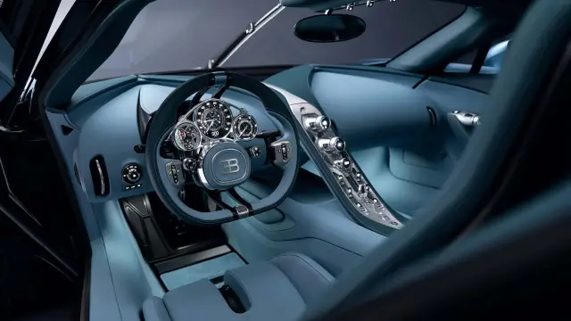 Запознайте се с Bugatti Tourbillon: 16 цилиндъра, 3 електромотора и 1800 к.с.