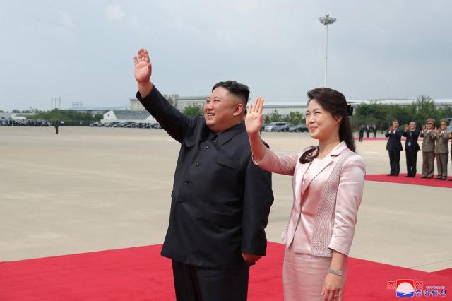 Това са най-влиятелните жени до лидера на Северна Корея (СНИМКИ)