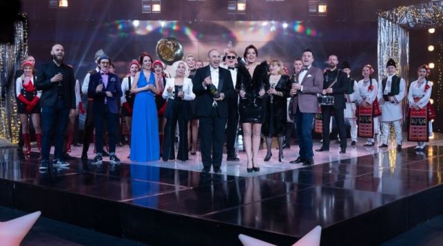  Куп обичани звезди се включват в Коледната и новогодишната стратегия на Българска национална телевизия (СНИМКИ) 