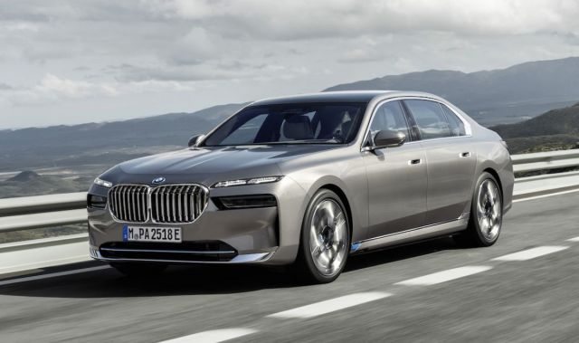 Какво мисли бившият дизайнер на BMW за новата 7 Series? (ВИДЕО)
